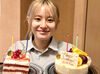 【誕生日もみんなでお祝い！】
常連さんからケーキを頂きました♪
「シフトじゃないけどお祝いに来ちゃった！」なんて子も◎