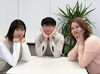 ＜25名の大募集＞
服装・髪型・髪色自由♪自分らしいスタイルで働けます◎
チカホ直結のビルなので、通勤も快適です♪