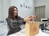 20代女性スタッフ活躍中！
気になるアイテムは社割でGET♪ 
働きながらオシャレも楽しめます＊゜