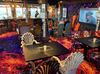SNS映え間違いなし!?まるで海賊船の中にいるようなオシャレな店内★
江の島らしい非日常の雰囲気を楽しみながら働けます♪