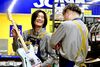 髪色＆髪型自由！ネイルもOK！
にぎやかな仲間があなたを待ってます◎
この春から新しくバイトするならここ！
