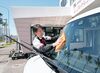 [車が好き]じゃなくても大丈夫!
車に興味がないスタッフもいます!
[家が近いから][興味がある]などの応募理由でも大歓迎!