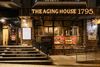 ＼オシャレな店内で楽しくオシゴト／
当店のポイントは・・
＊スタッフの仲の良さ
＊オシャレ自由
＊充実な福利厚生