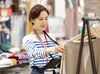 髪色・服装・ネイル自由！
自分らしいスタイルで働きながらオシャレも楽しめます◎
駅からも近くそのままお出かけやお買い物も♪