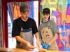 せっかくなら楽しい&面白い&美味しいバイト先がいい！
⇒ピッタリのお店！
学生・フリーターを中心に20代スタッフが多数活躍中★