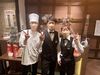 ＼"万世"ってどんなお店なの!?／
高級肉が自慢のレストラン♪
大好評の"絶品まかない"があるから
お仕事もがんばれちゃいます★