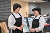 学校やご家庭など、
あなたのライフスタイルに合わせて働ける職場です！
様々な部門からご希望の職種をお選びいただけます☆