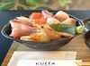魚介・水産加工品を扱う
卸売り市場内のオシャレな食堂にてホール業務♪
人気店の美味しいご飯がまかないで食べられる！